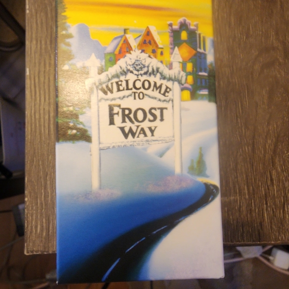 Adult Happy Meal Toy Don Bernice 2023 Kerwin Frost McNugget Buddies - Picture 6 of 7